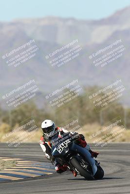 media/Dec-04-2025-Racers Edge (Thu) [[5ebc9f124d]]/3-B Group/1-Session 1 (Turn 7)/